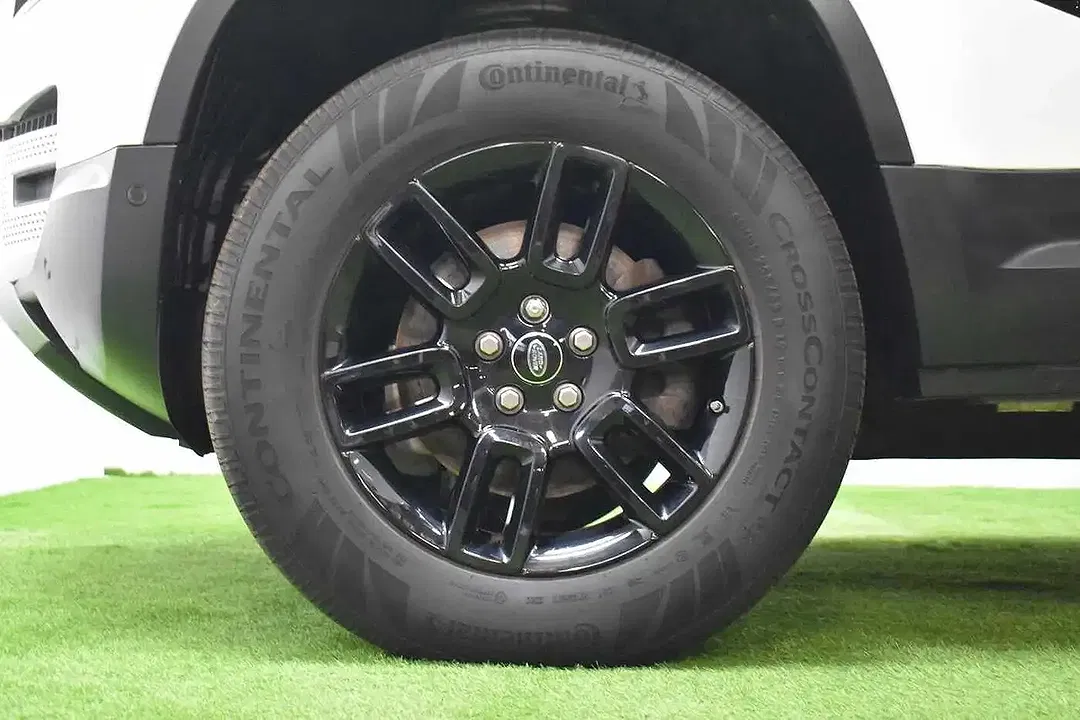 Land Rover Defender - Thumbnail 11