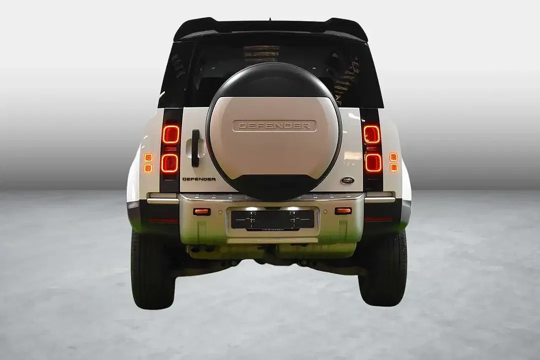 Land Rover Defender - Thumbnail 4