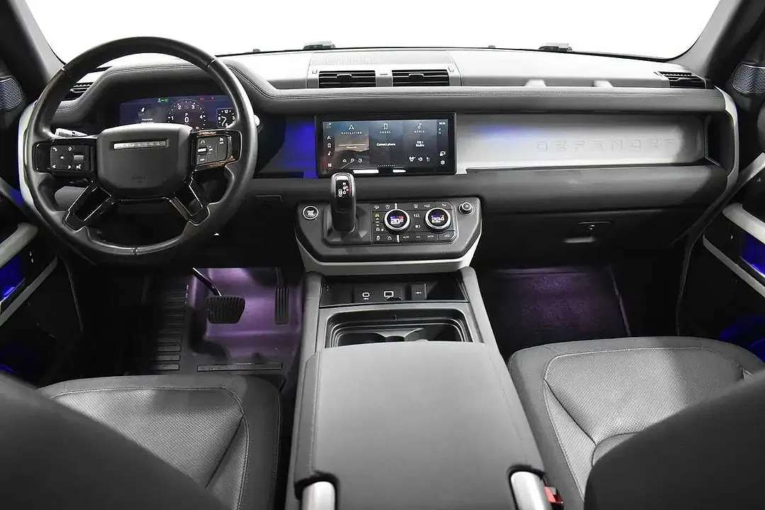 Land Rover Defender - Thumbnail 9