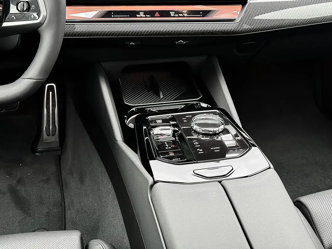 BMW 520 - Thumbnail 10