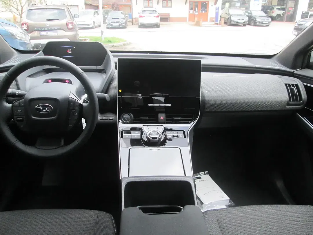 Subaru Solterra - Thumbnail 8