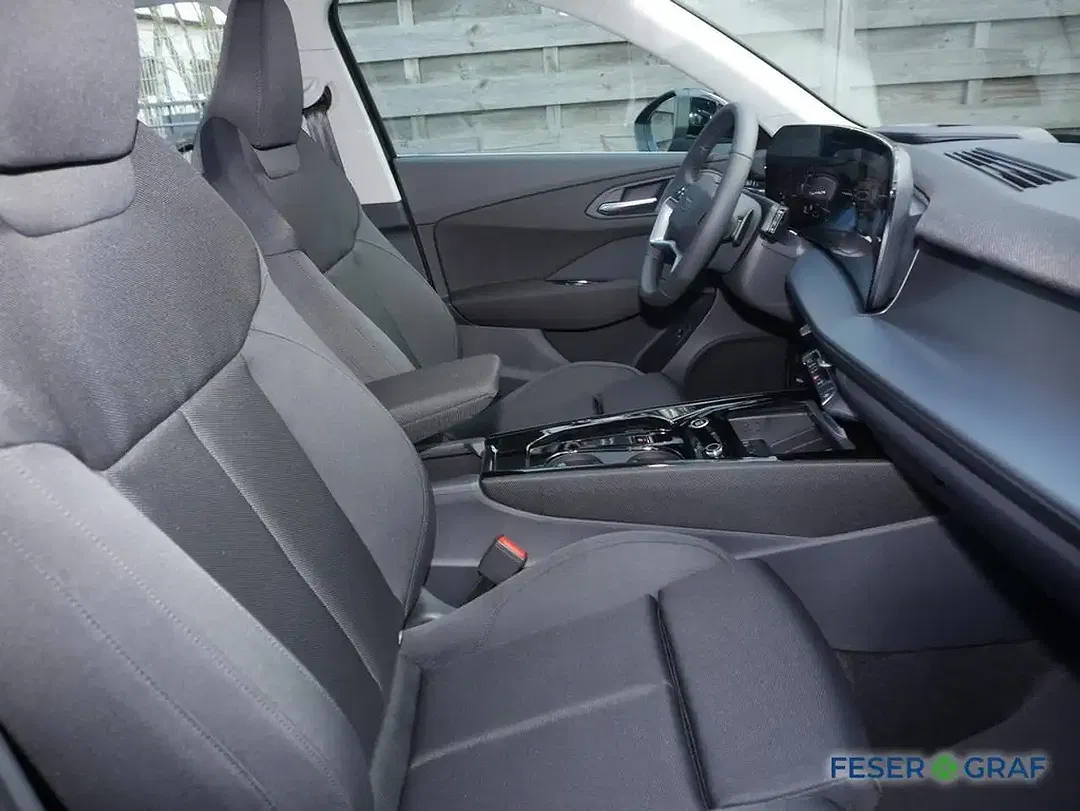 Audi Q3 - Thumbnail 5