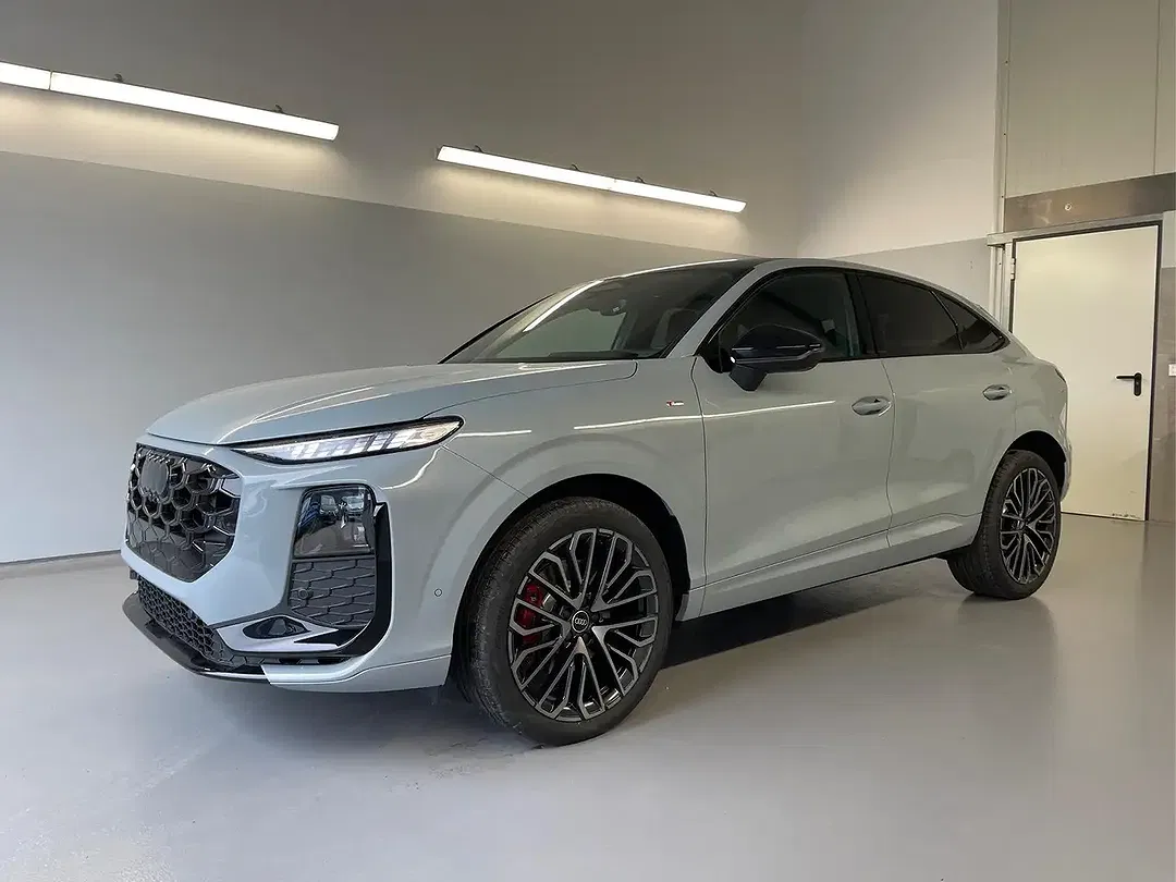 Audi Q3 - Thumbnail 1