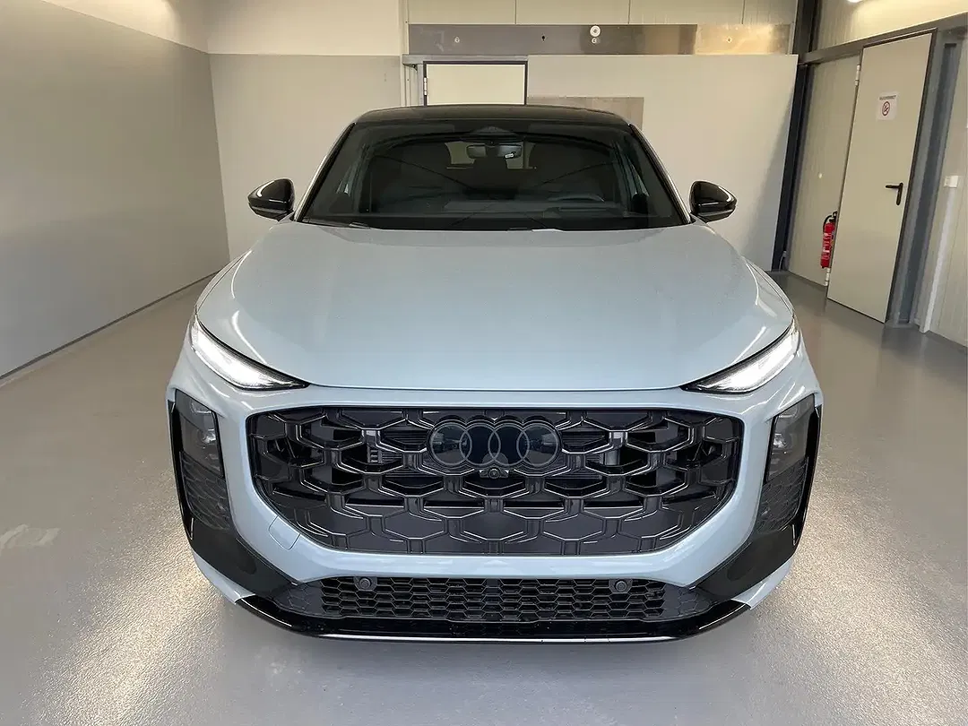 Audi Q3 - Thumbnail 2