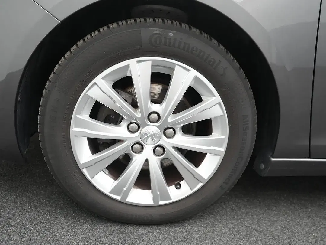 Peugeot 308 - Thumbnail 6