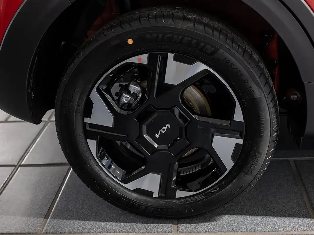 Kia Stonic - Thumbnail 11