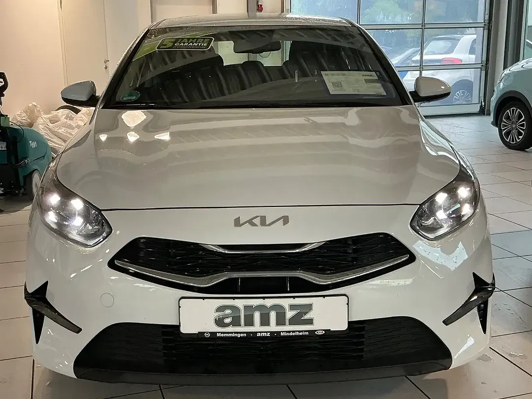 Kia Ceed / cee'd - Thumbnail 2