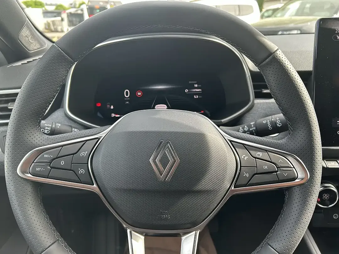 Renault Clio - Thumbnail 11