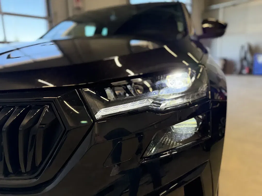 Skoda Karoq - Thumbnail 2