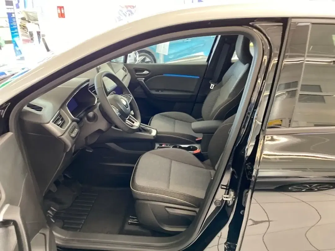Renault Captur - Thumbnail 9