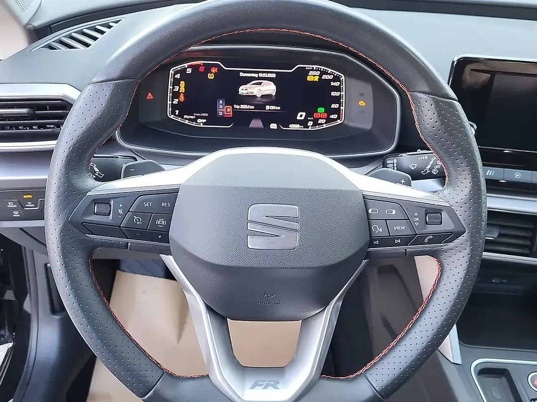 SEAT Leon - Thumbnail 7