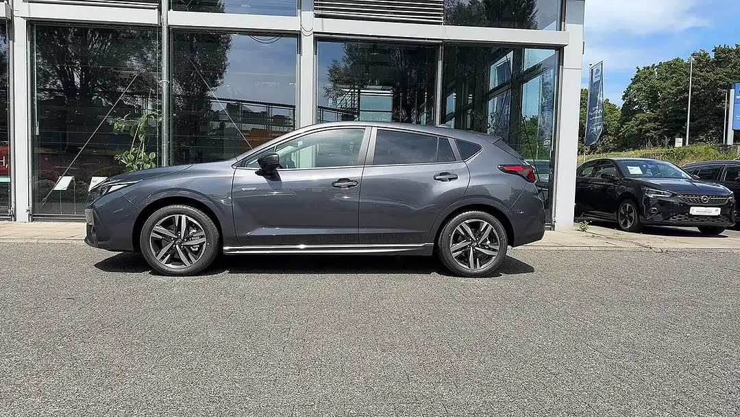 Subaru Impreza - Thumbnail 7