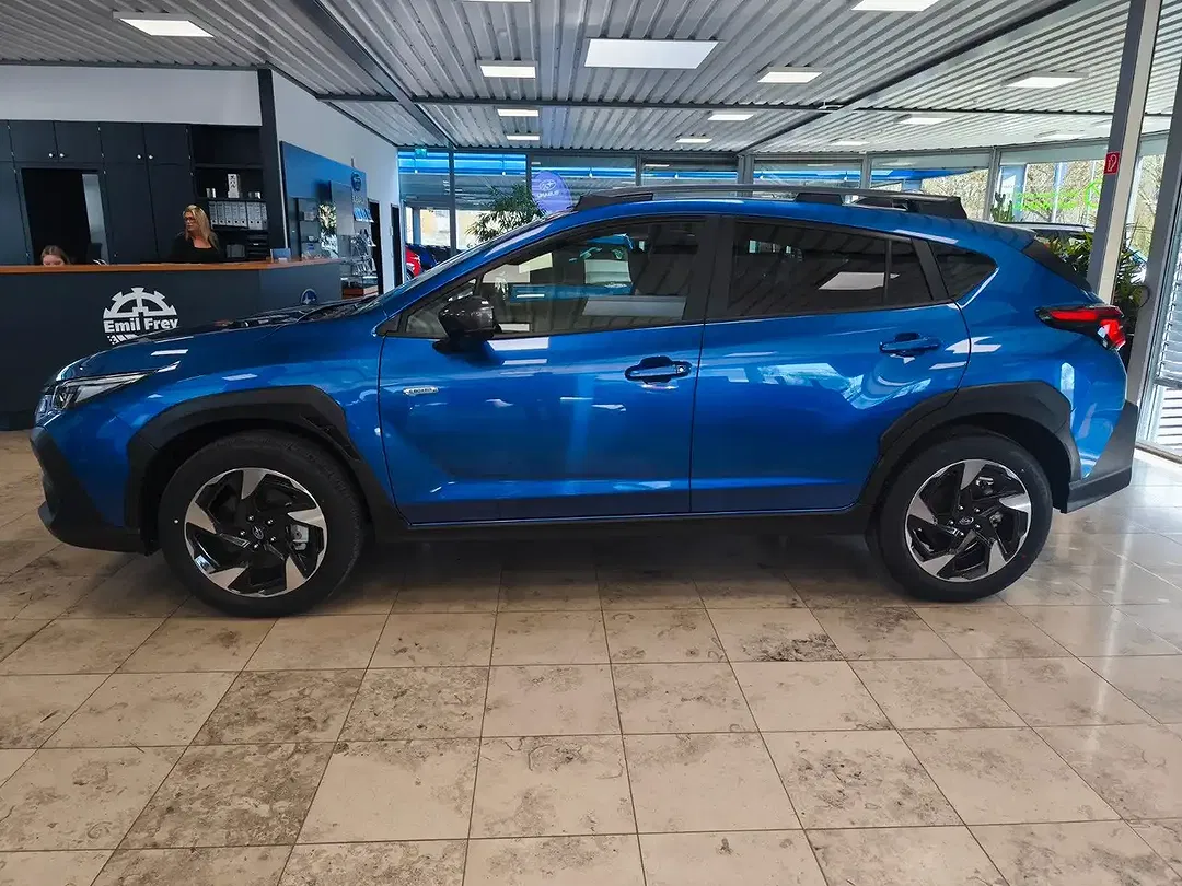 Subaru Crosstrek - Thumbnail 2