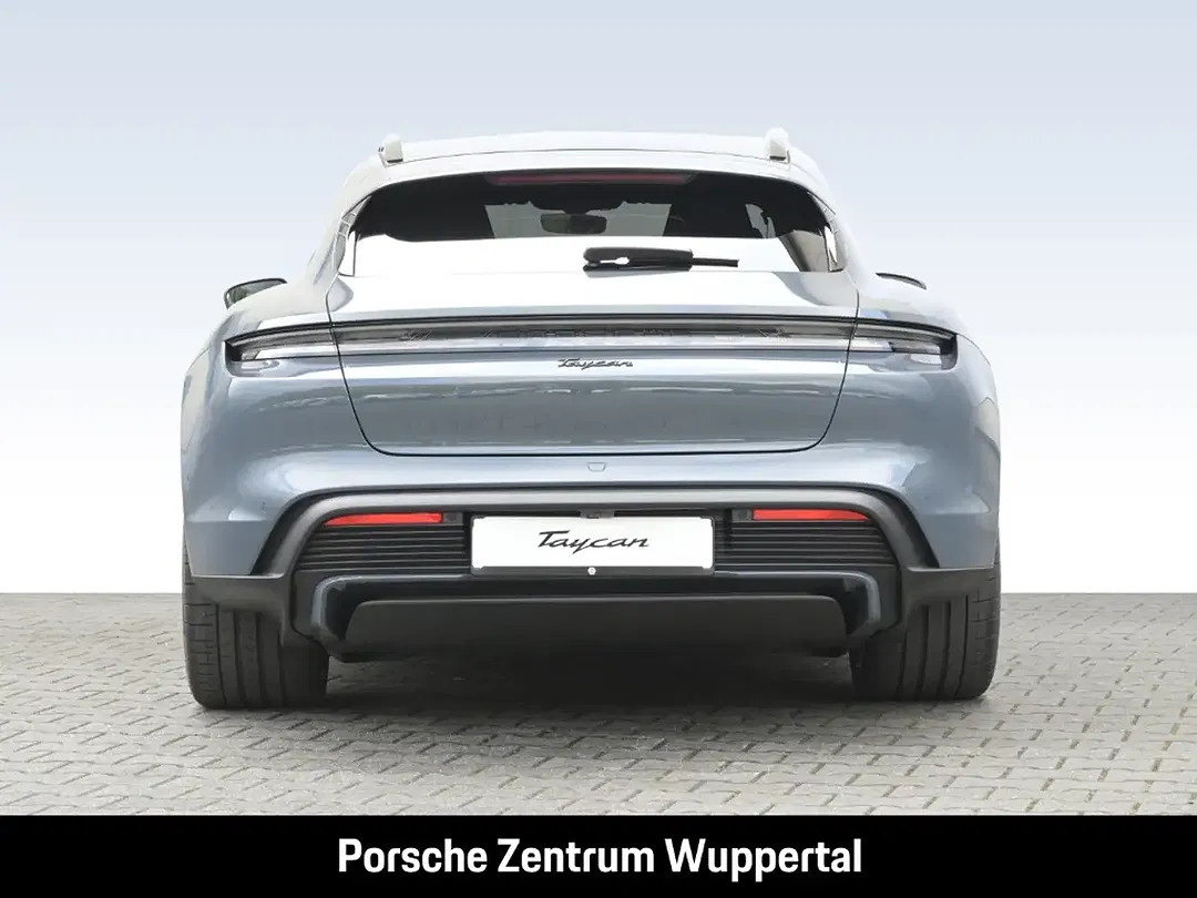 Porsche Taycan - Thumbnail 8