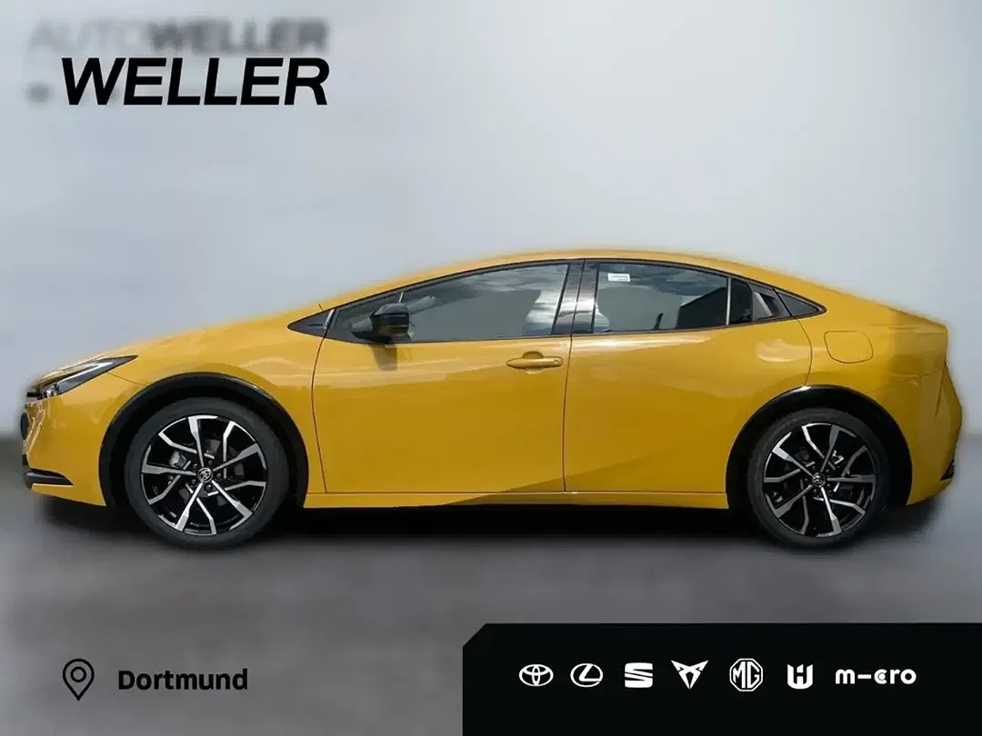 Toyota Prius - Thumbnail 6