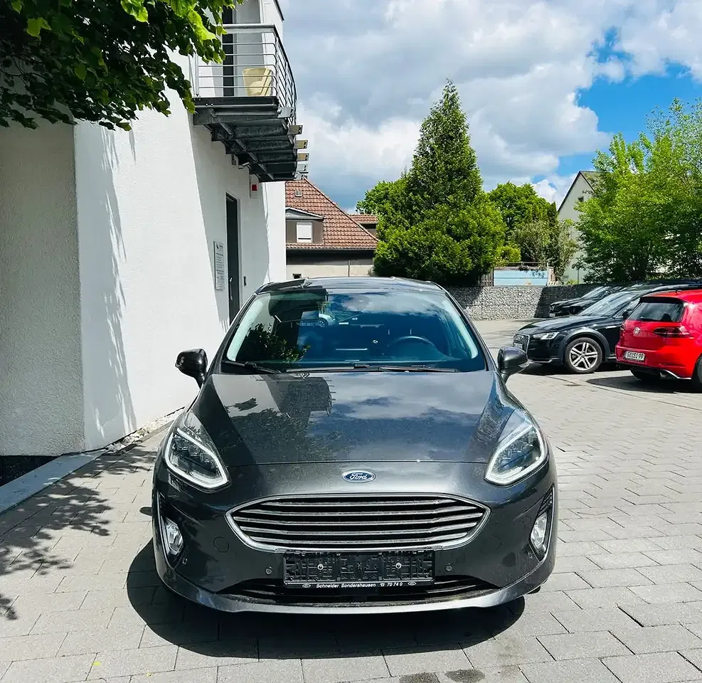 Ford Fiesta - Thumbnail 3