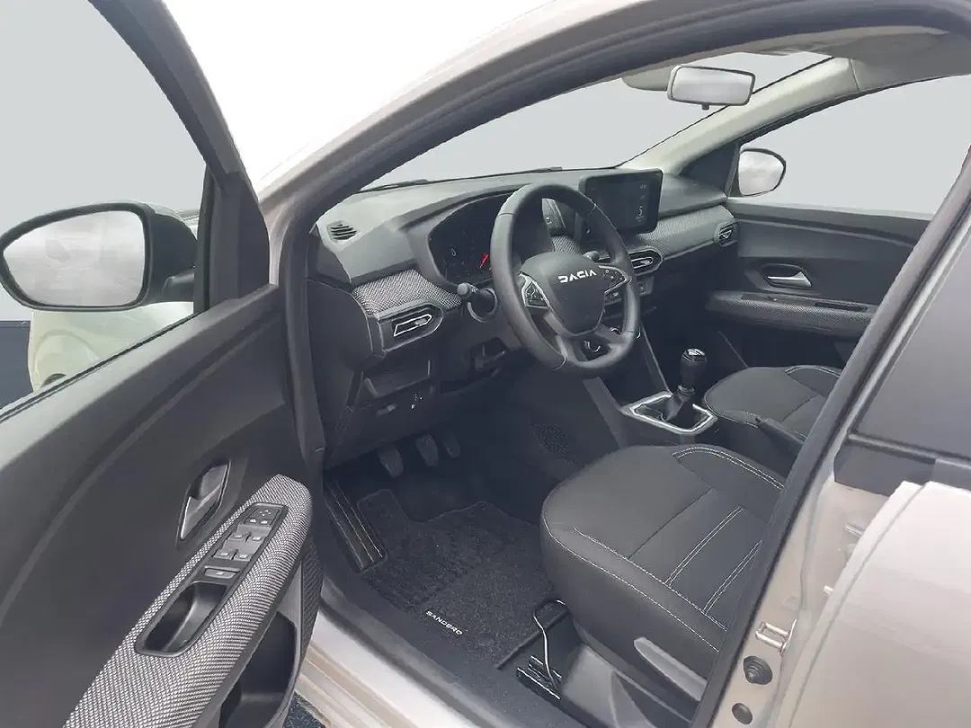 Dacia Sandero - Thumbnail 4
