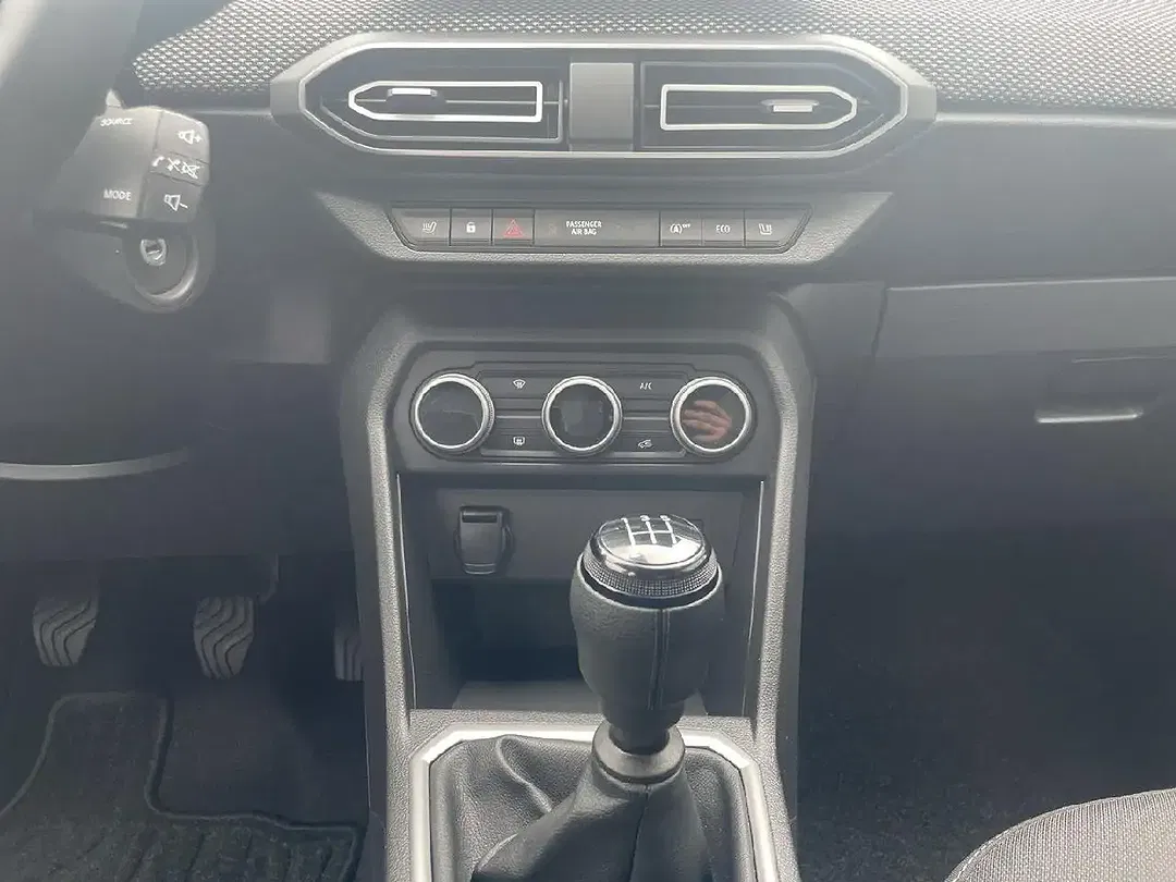 Dacia Sandero - Thumbnail 9