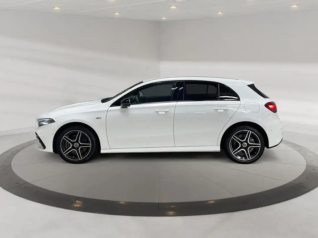 Mercedes-Benz A 250 - Thumbnail 3