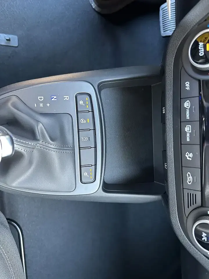 Hyundai i10 - Thumbnail 14