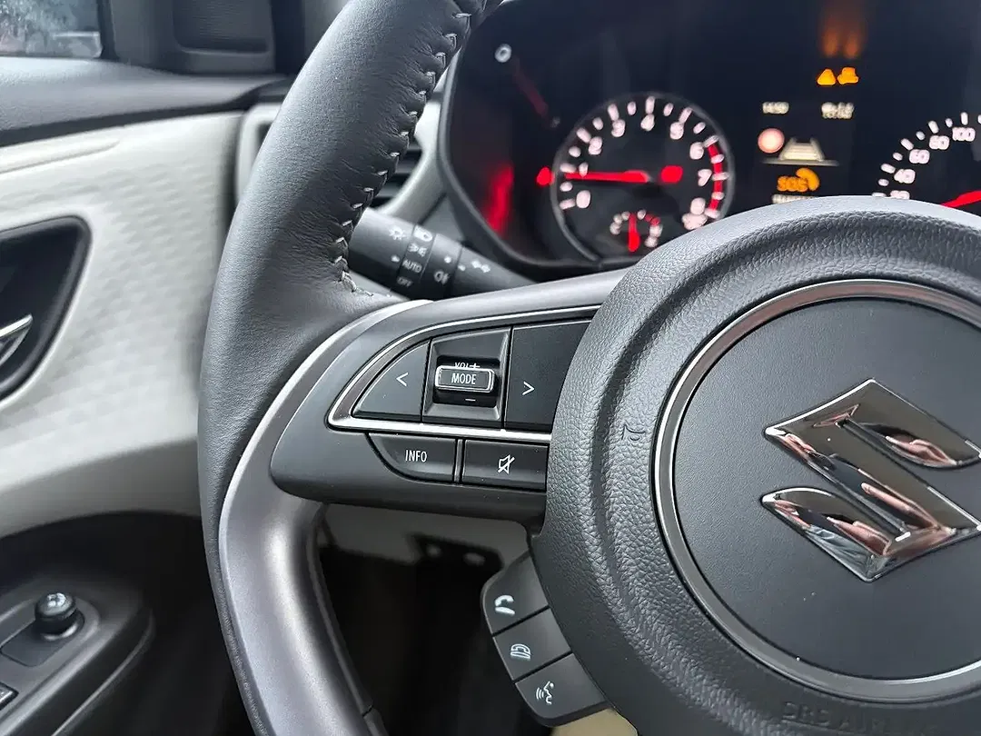 Suzuki Swift - Thumbnail 15