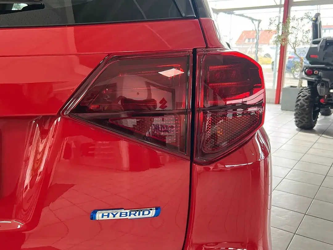 Suzuki Vitara - Thumbnail 12