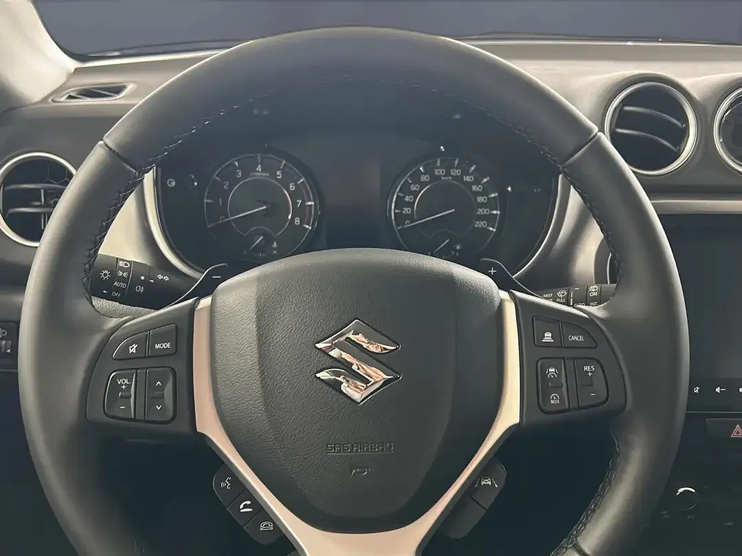 Suzuki Vitara - Thumbnail 6