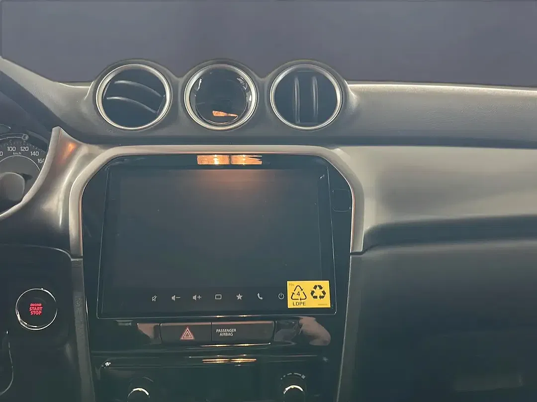 Suzuki Vitara - Thumbnail 7