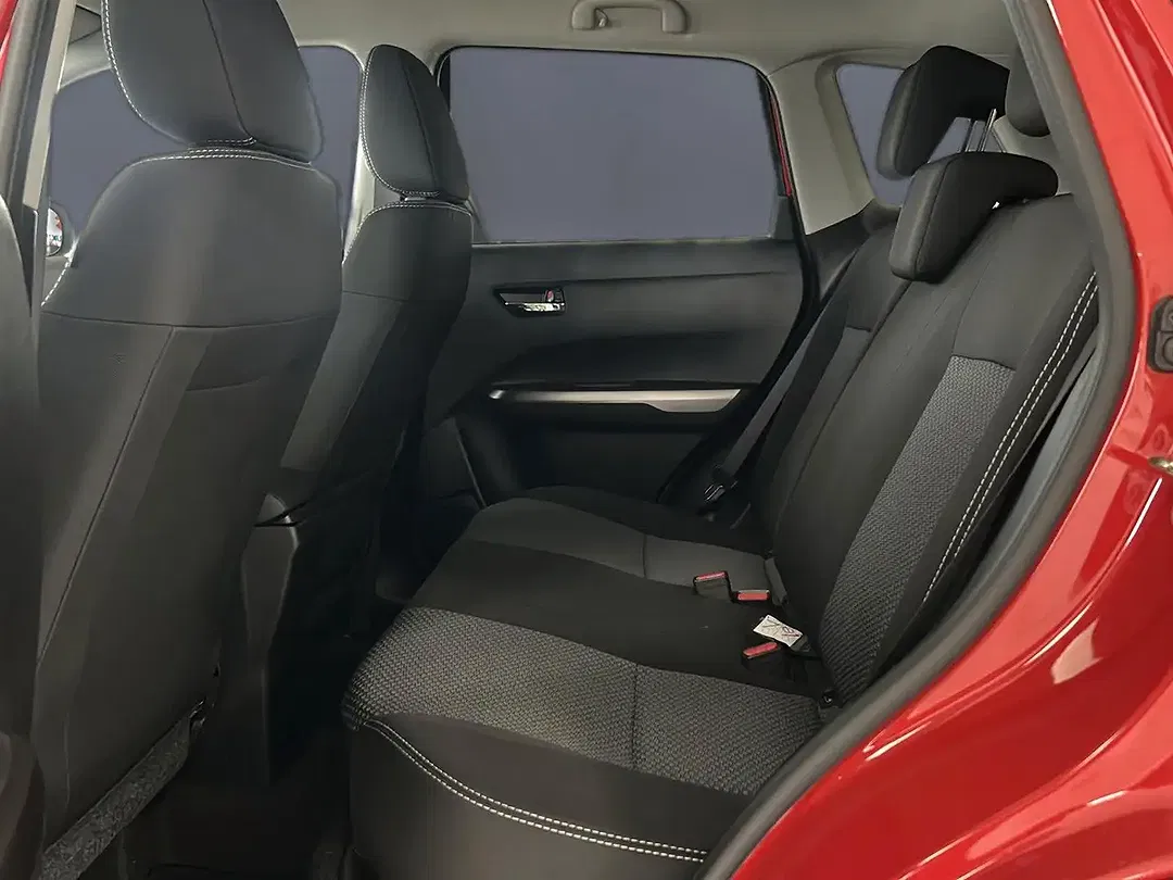 Suzuki Vitara - Thumbnail 8