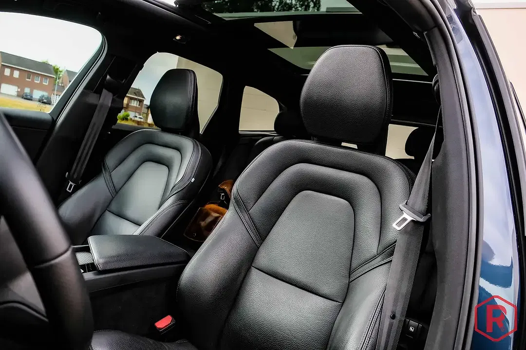 Volvo XC60 - Thumbnail 11