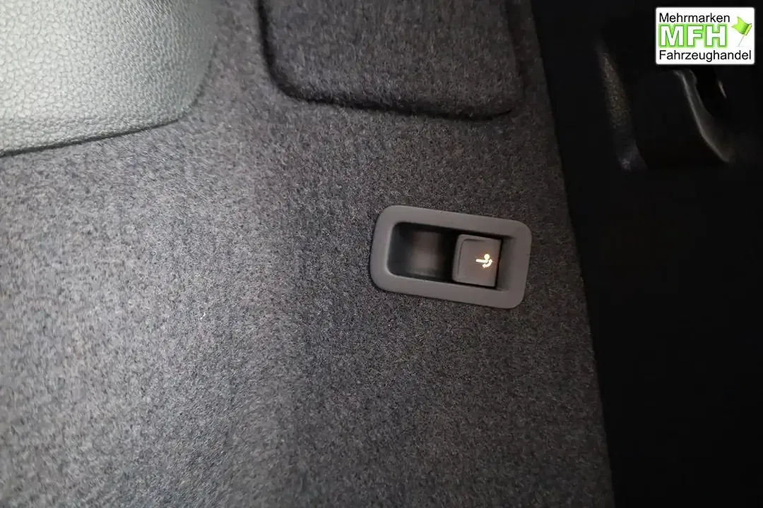 Skoda Karoq - Thumbnail 14