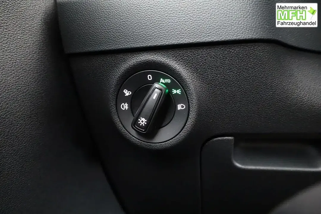 Skoda Karoq - Thumbnail 8