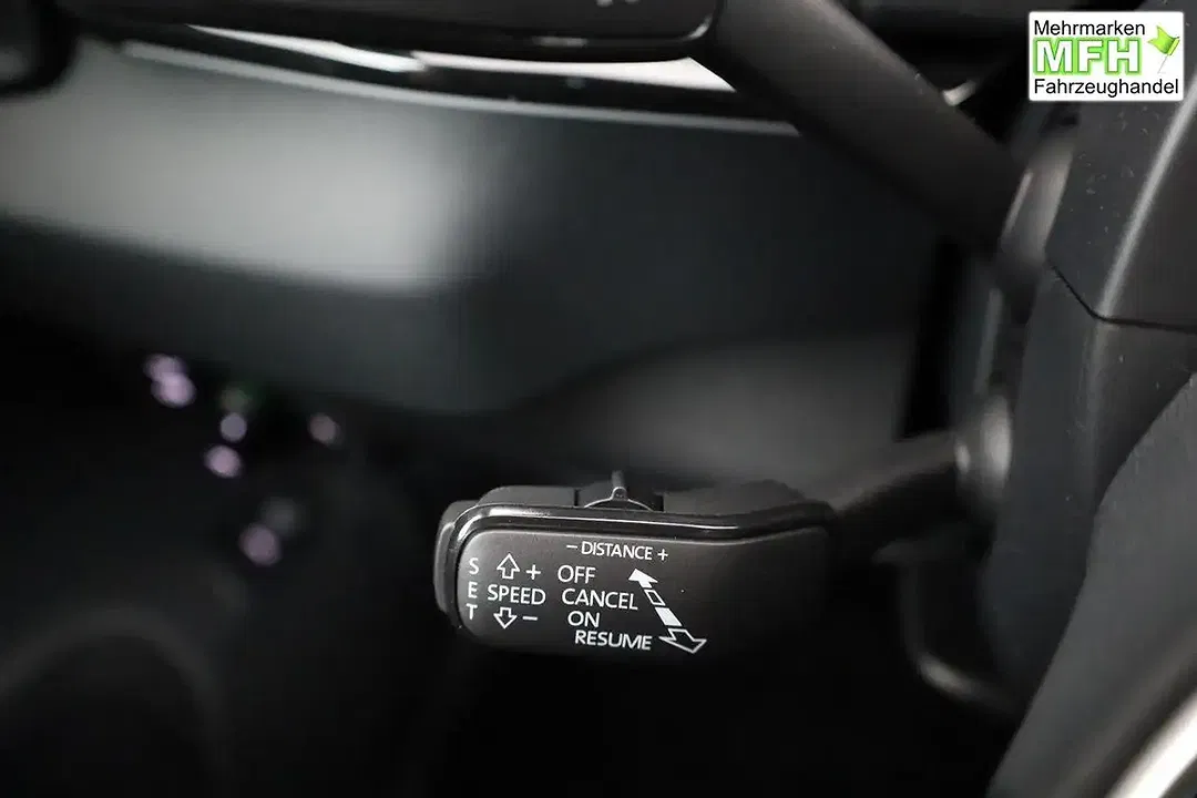 Skoda Karoq - Thumbnail 9