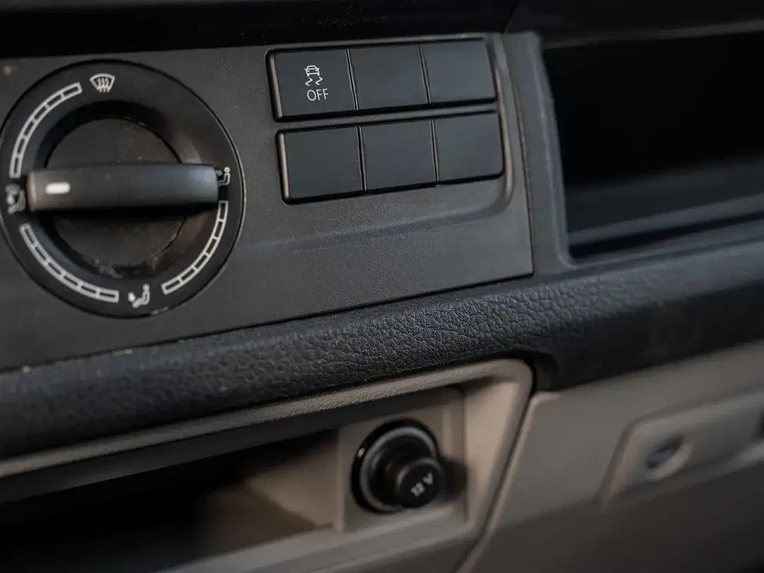 Volkswagen Transporter - Thumbnail 12
