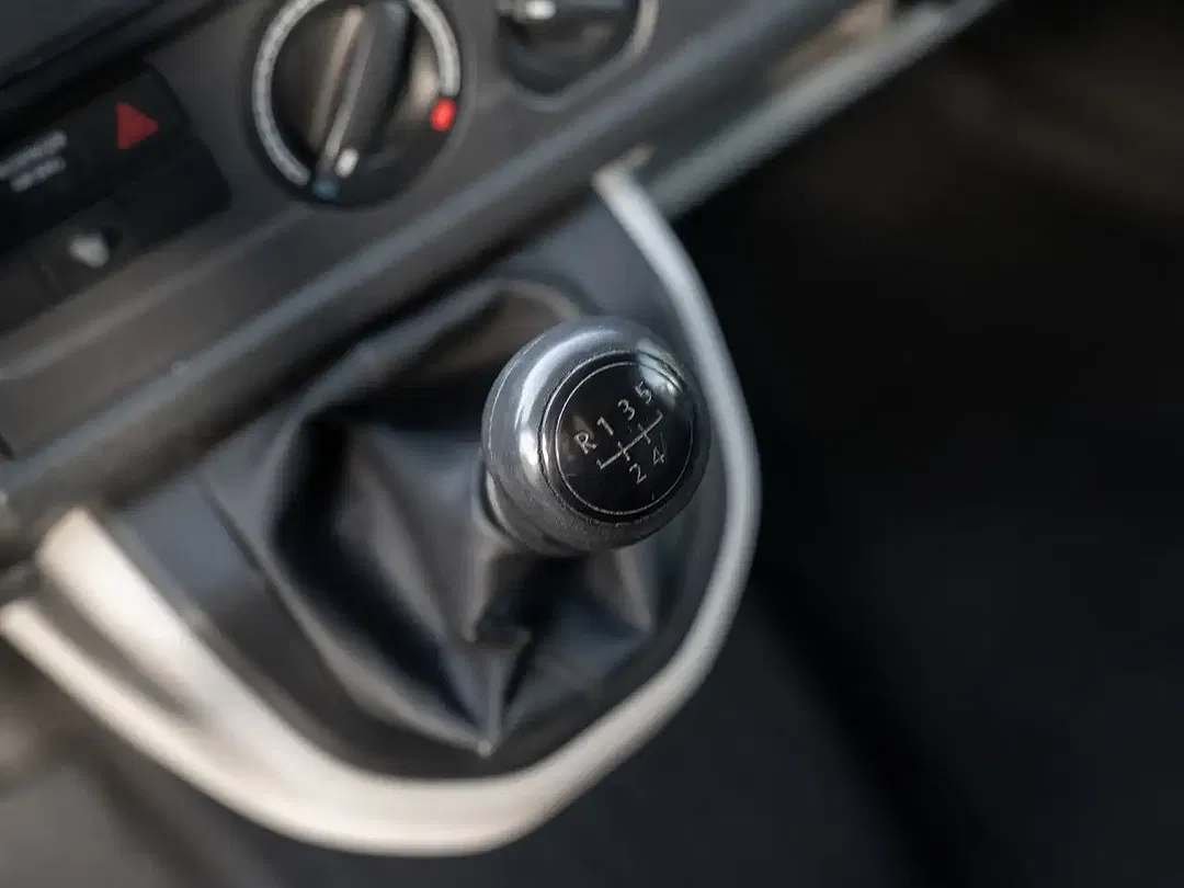 Volkswagen Transporter - Thumbnail 13