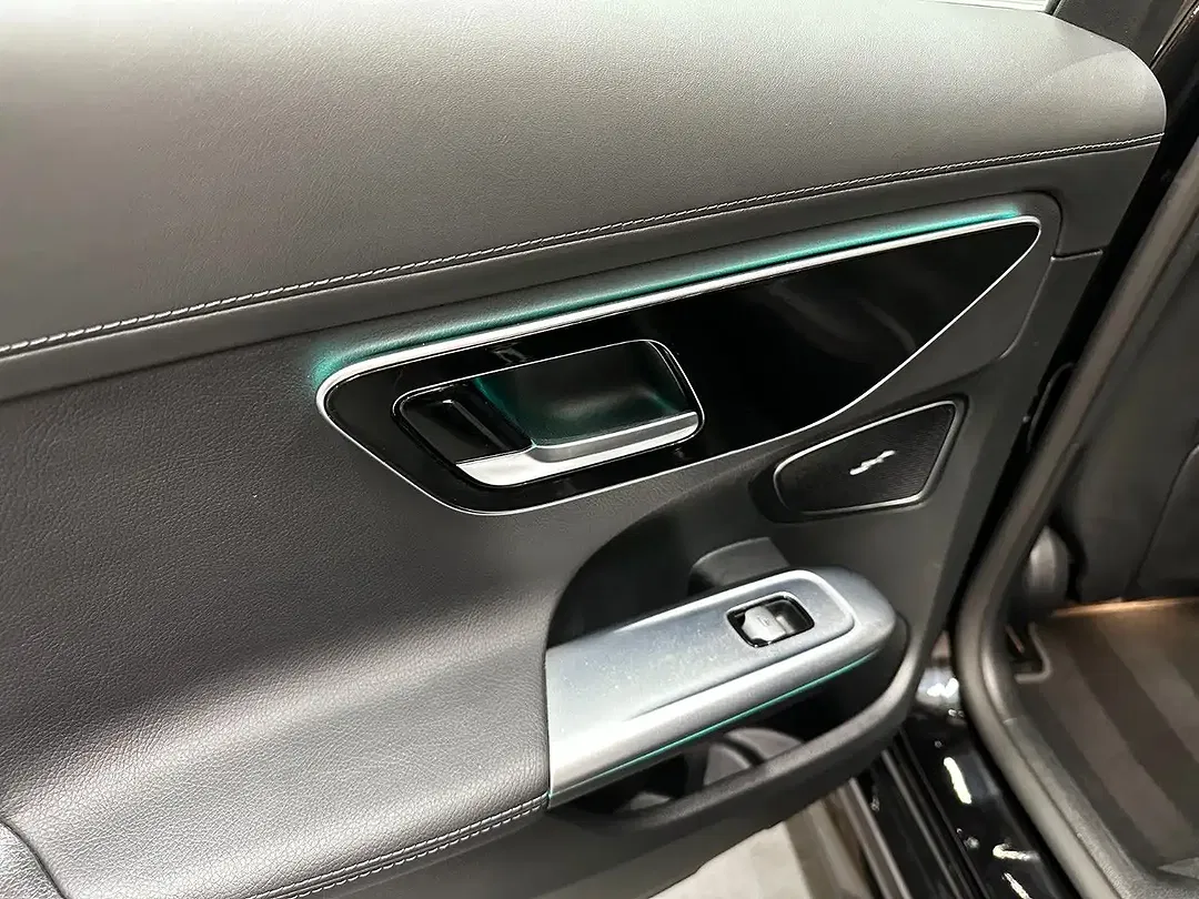 Mercedes-Benz C 200 - Thumbnail 12