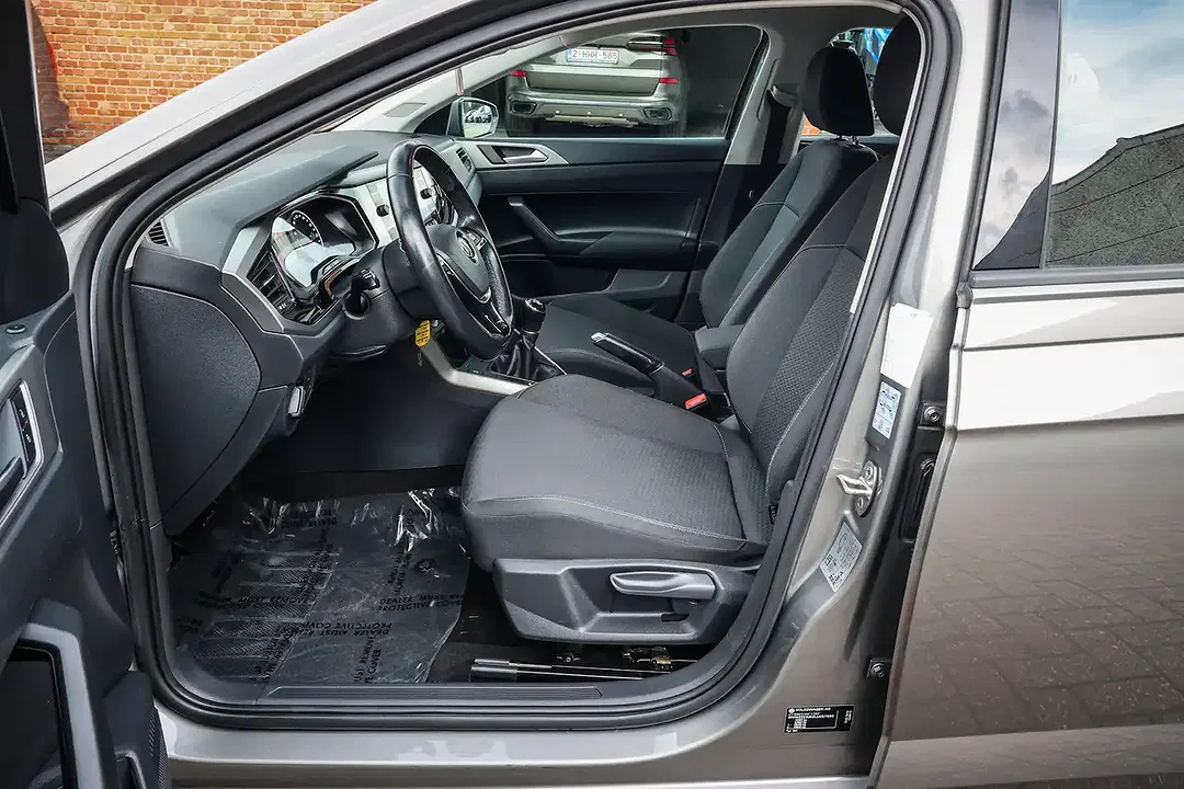 Volkswagen Polo - Thumbnail 10