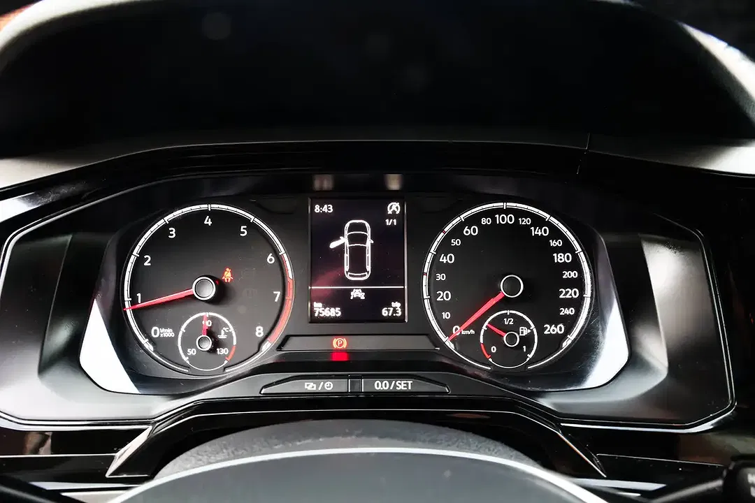 Volkswagen Polo - Thumbnail 11