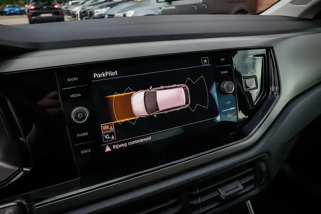 Volkswagen Polo - Thumbnail 12