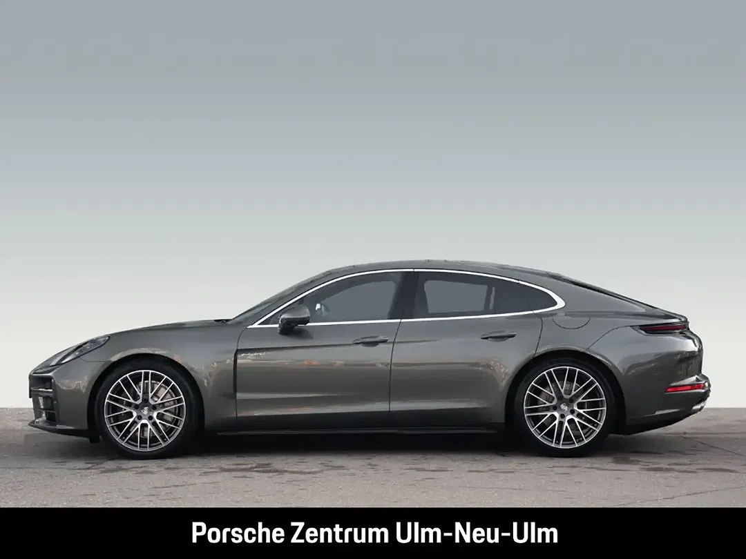 Porsche Panamera - Thumbnail 2