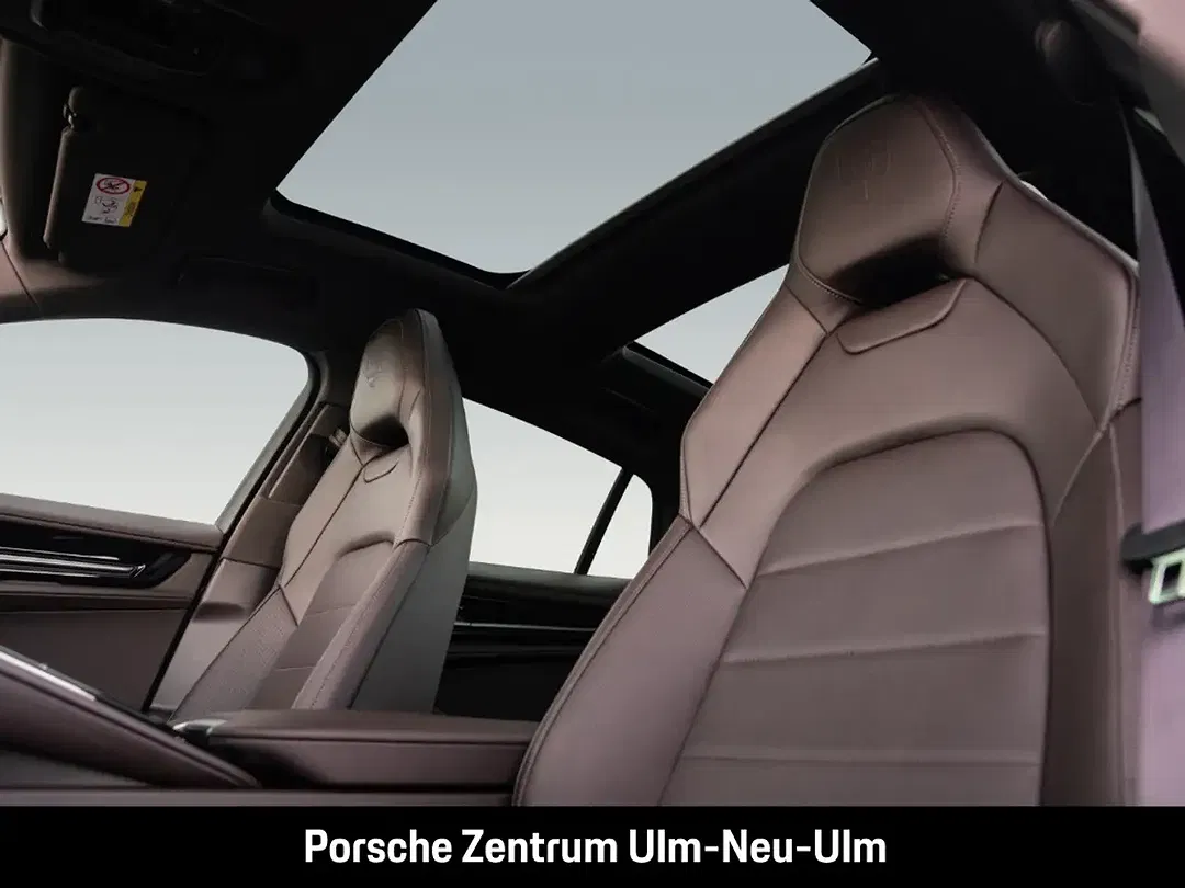 Porsche Panamera - Thumbnail 5
