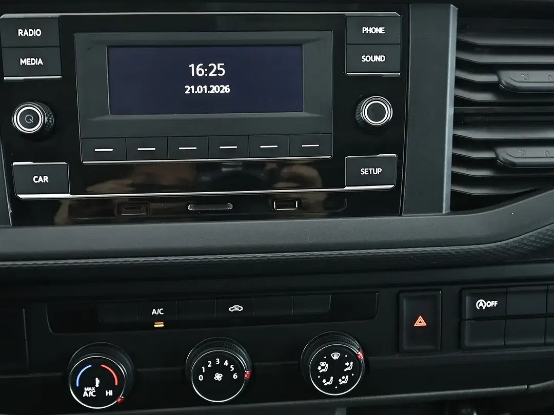 Volkswagen Transporter - Thumbnail 12
