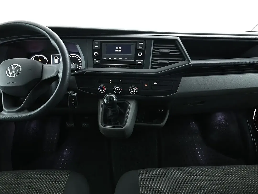Volkswagen Transporter - Thumbnail 9