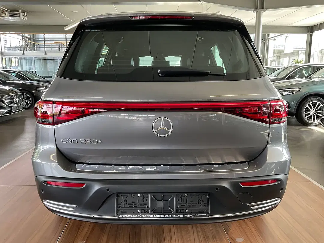 Mercedes-Benz EQB 250 - Thumbnail 5