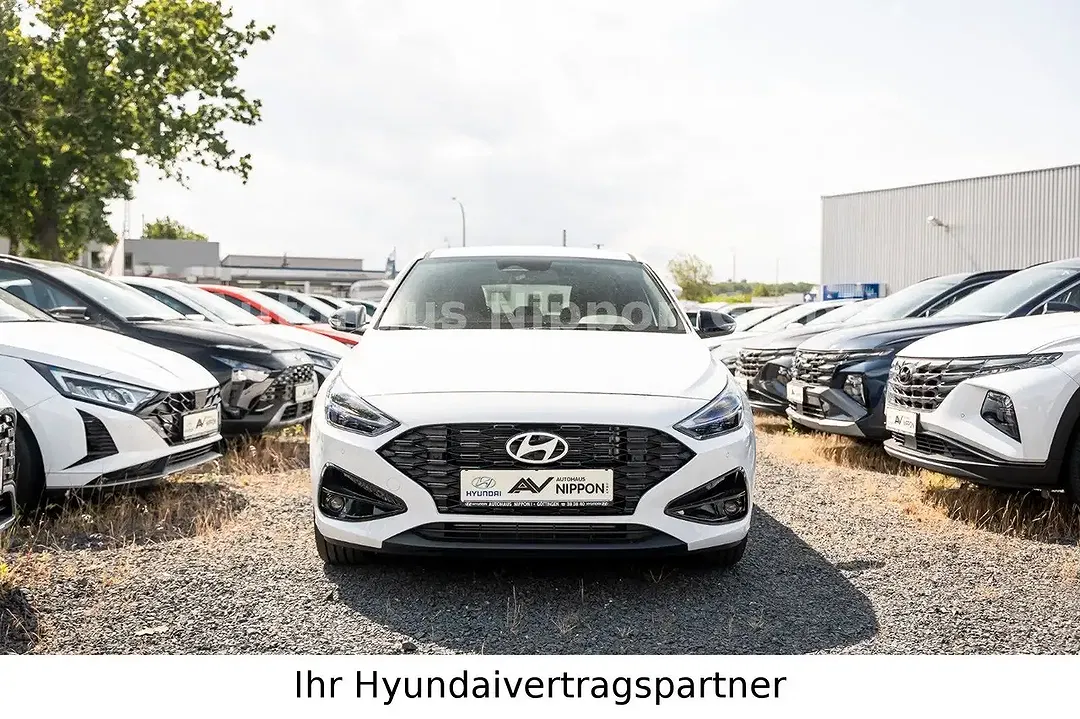 Hyundai i30 - Thumbnail 2