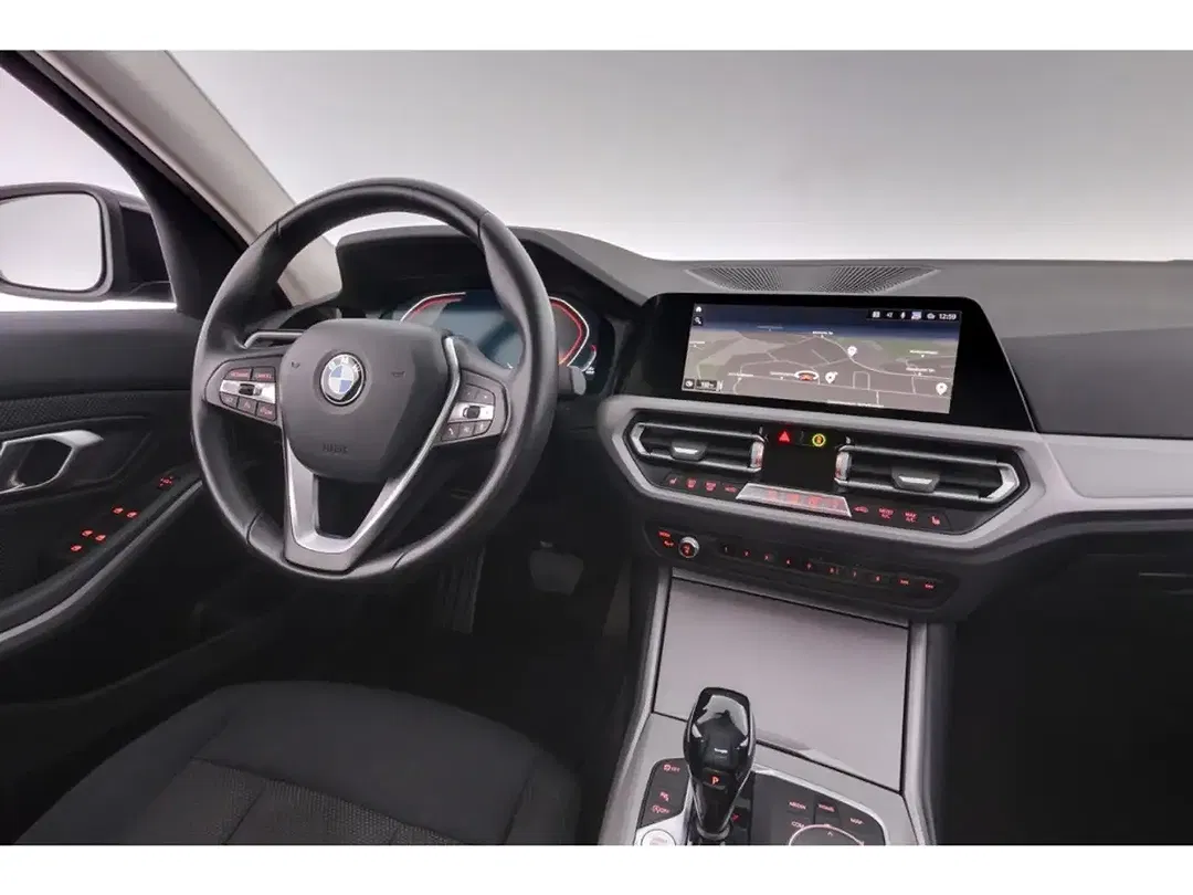 BMW 318 - Thumbnail 12