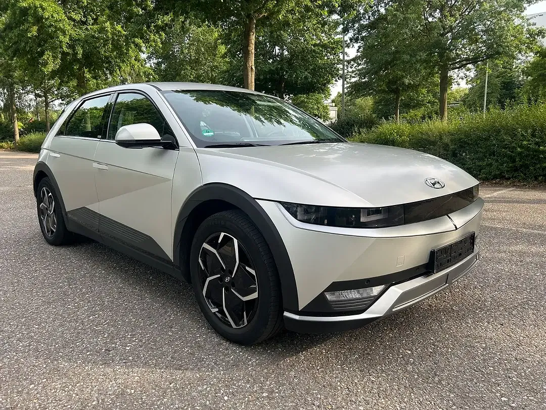 Hyundai IONIQ 5 - Thumbnail 10