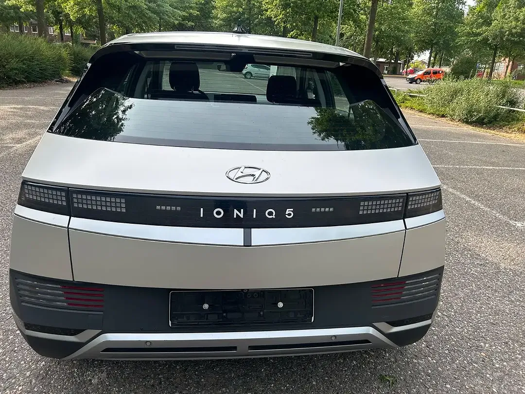 Hyundai IONIQ 5 - Thumbnail 5