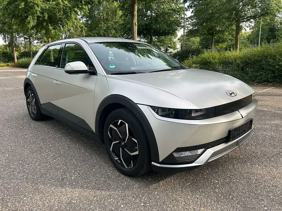 Hyundai IONIQ 5 - Thumbnail 9