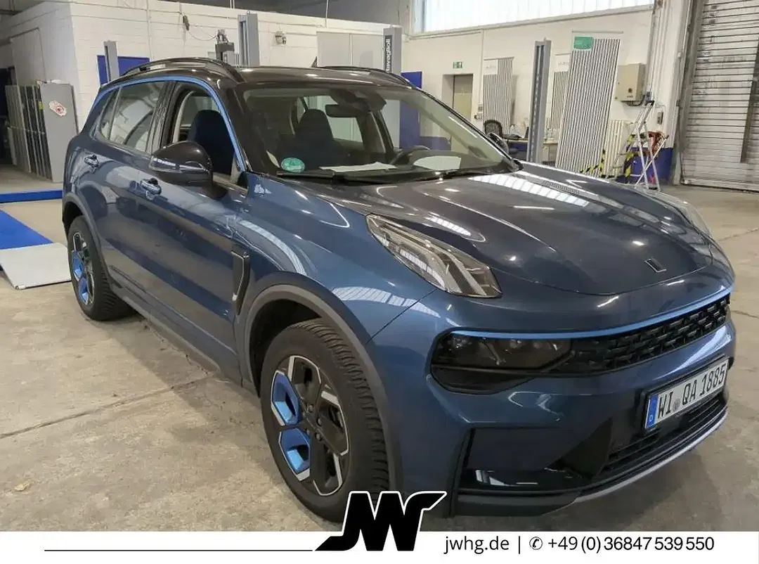 Lynk & Co 01 - Thumbnail 2